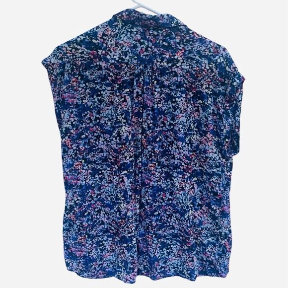 Rails Women’s Cap Sleeve Button Front Blouse Medium Purple Abstract Floral Print - Picture 2 of 4